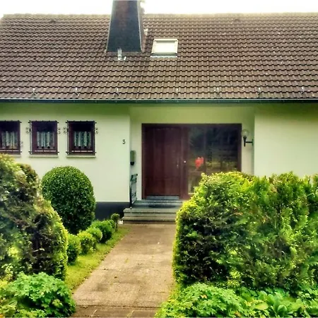 With 2 Bedrooms In Dahlem With Furnished Garden And Wifi 5 Km From The Slopes *