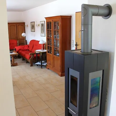 With 2 Bedrooms In Dahlem With Furnished Garden And Wifi 5 Km From The Slopes